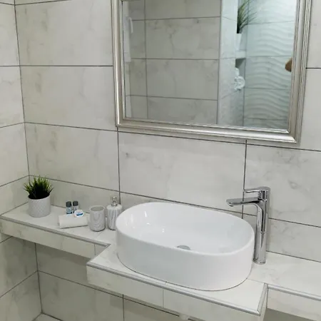 Sunset Brand New Luxury With Pool & Sea View Apartament *